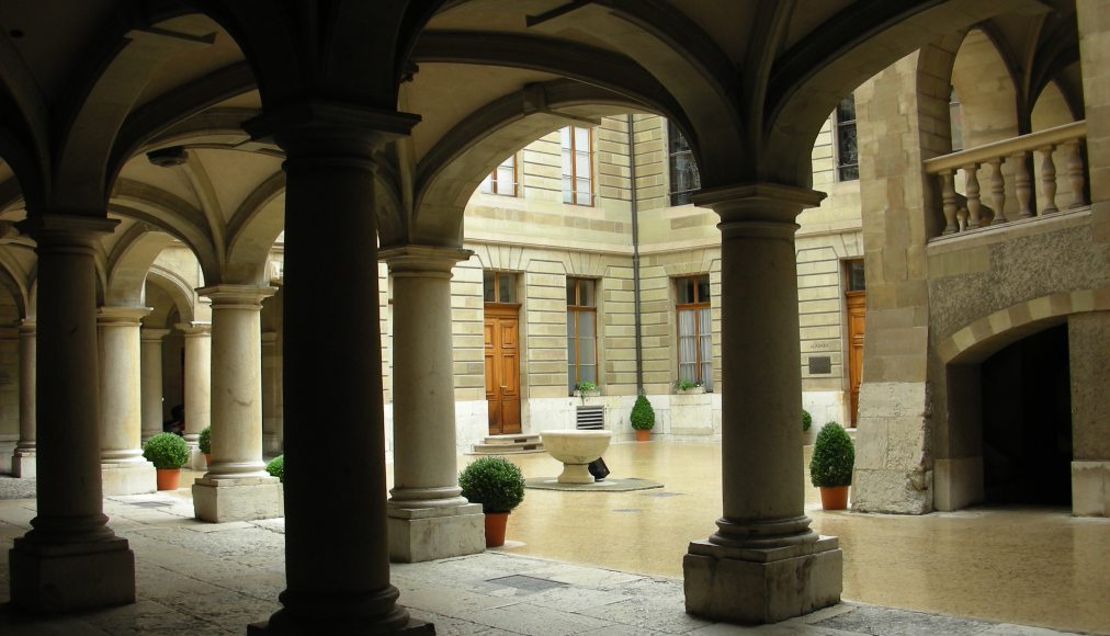 La cour de l'Hôtel de Ville de Genève où se déroulent les séances du Grand Conseil. © CC(by-sa) / Bart van Poll La cour de l'Hôtel de Ville de Genève où se déroulent les séances du Grand Conseil. © CC(by-sa) / Bart van Poll