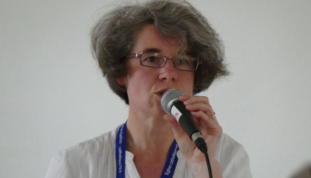 Nathalie Becquart, première femme à obtenir le droit de vote au Synode des évêques au Vatican / ©Peter Potrowl, CC BY-SA 4.0, Wikimedia Commons
