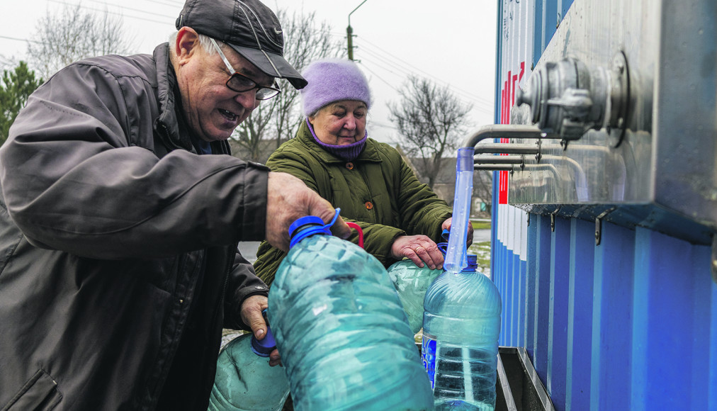 En Ukraine, l’EPER fournissait de l’eau potable, réparait des maisons et mettait en place des abris d’urgence. Désormais, ces initiatives sont gelées. / © Havard Hovdhaugen/HEKS/EPER