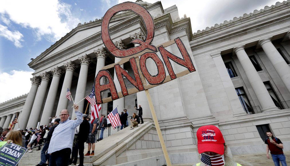 Grâce à un sondage, il a récemment été permis d’établir que les théories conspirationnistes ont la peau dure aux États-Unis du côté des républicains et des évangéliques, de même que la théorie selon laquelle l’attaque du Capitole serait un coup monté par l’Antifa. Grâce à un sondage, il a récemment été permis d’établir que les théories conspirationnistes ont la peau dure aux États-Unis du côté des républicains et des évangéliques, de même que la théorie selon laquelle l’attaque du Capitole serait un coup monté par l’Antifa. / RNS