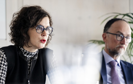 Christelle Luisier, présidente du Conseil d&#039;Etat vaudois, et Jean-Luc Schwaar, directeur général du DITS / Keystone