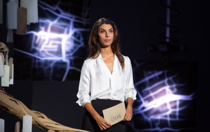 Linn Levy succède à Aline Bachhofner à la présentation de «Faut pas croire», émission coproduite par la RTS et les services les services de médias protestants et catholiques Médias-pro et Cath-info / RTS